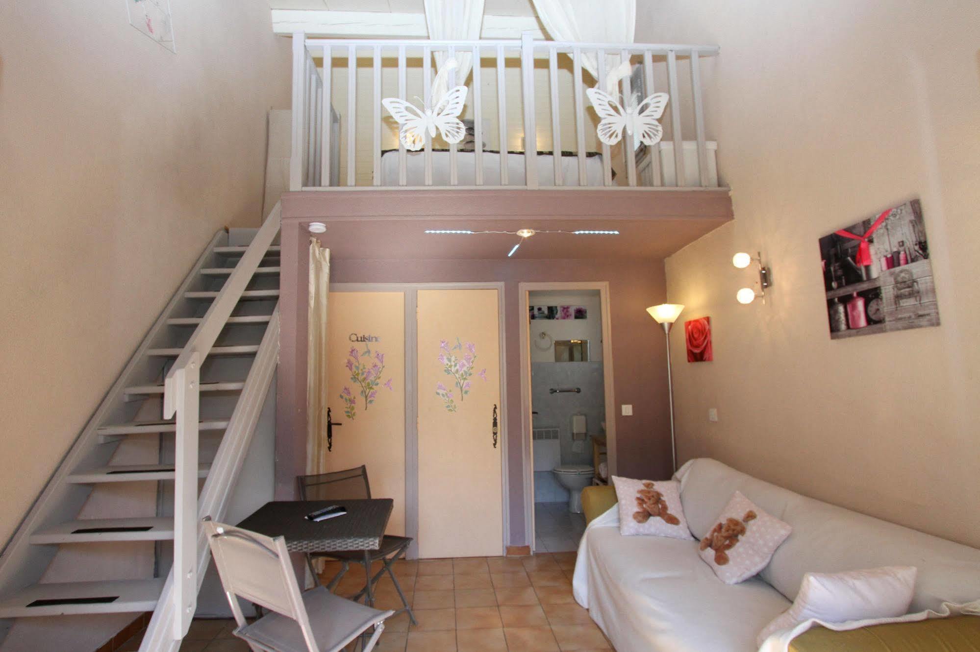 Auberge Des Pins 투레트 외부 사진